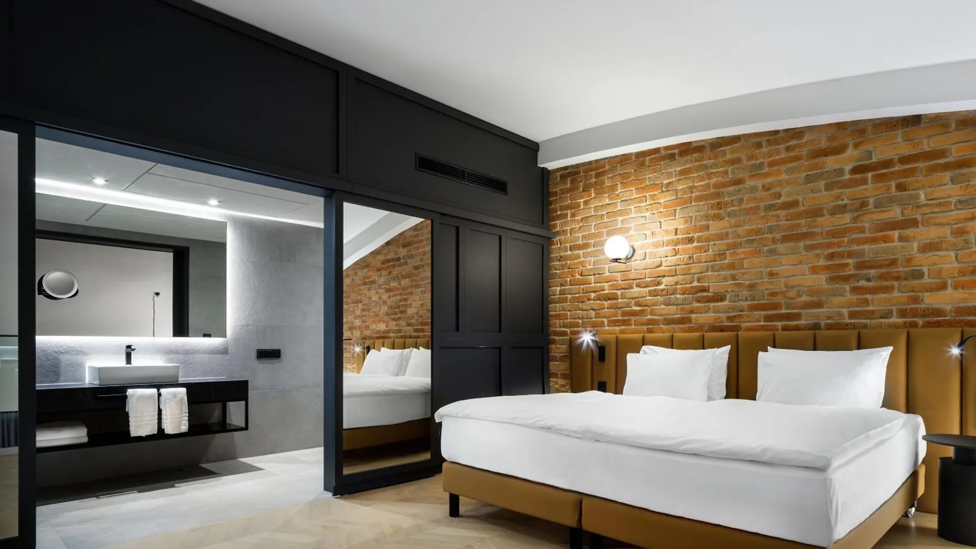 Mercure Krakow Fabryczna City 4*,  Poland